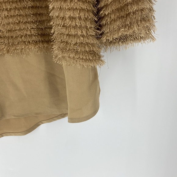 Vince Camuto eyelash gold tone shimmer boxy  top - Picture 6 of 16